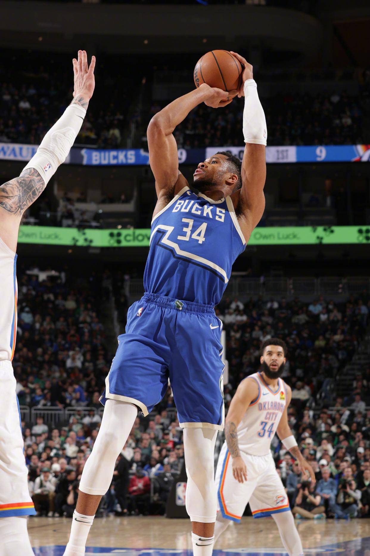 爱游戏-字母哥在篮网比赛中关键助攻，高光表现引发热议！的简单介绍