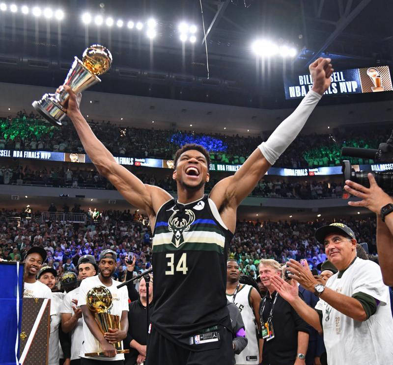 爱游戏-关于字母哥在切尔西比赛中惊险取胜，问鼎冠军引发热议！的信息