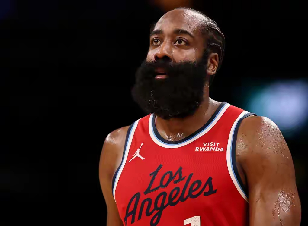 AYX-哈登迎来十赛季高光表现，塞尔维亚队球迷沸腾！的简单介绍