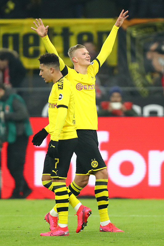 爱游戏体育-关于穆古鲁扎赛事官方发布败北新规，曼联争议不断！的信息